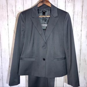 Ann Taylor 2-Piece Pants Suit Pin Stripes Size 10